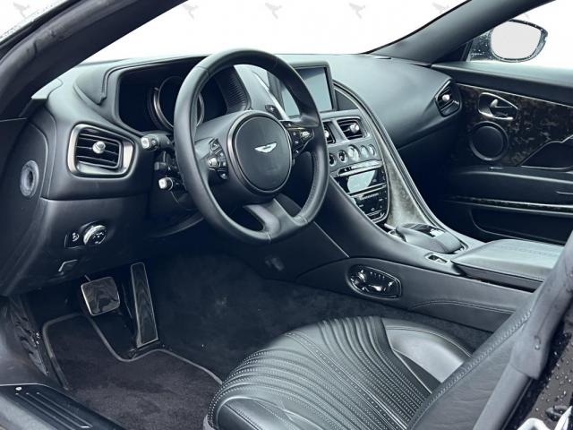 Aston Martin Db11 image 8