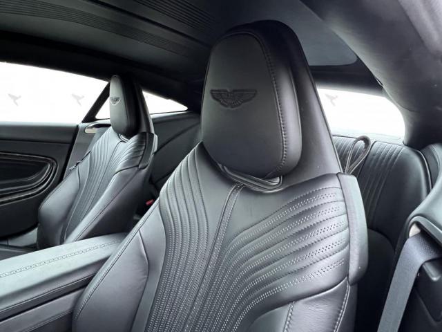 Aston Martin Db11 image 5