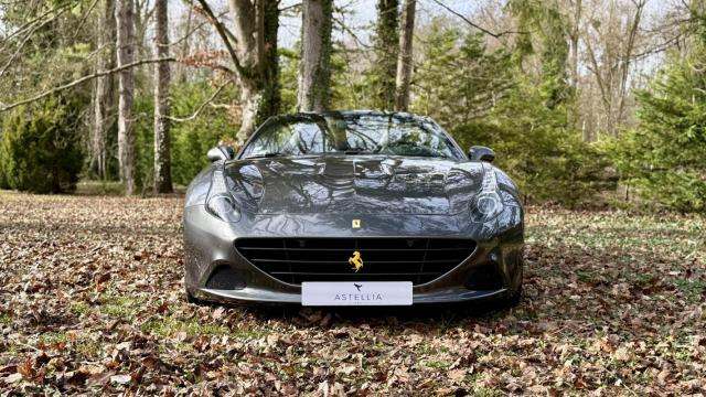 Ferrari California image 1