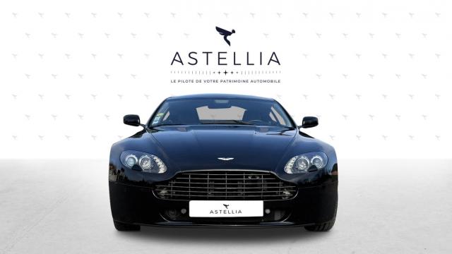 Aston Martin Vantage image 9