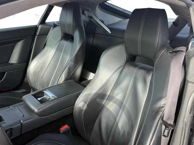 Aston Martin Vantage image 5