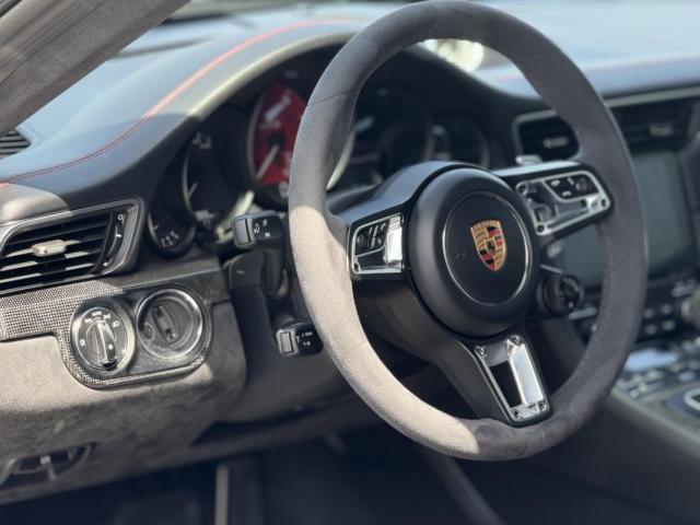 Porsche 911 image 5