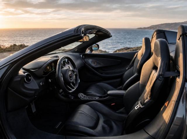 Mclaren 570s image 8