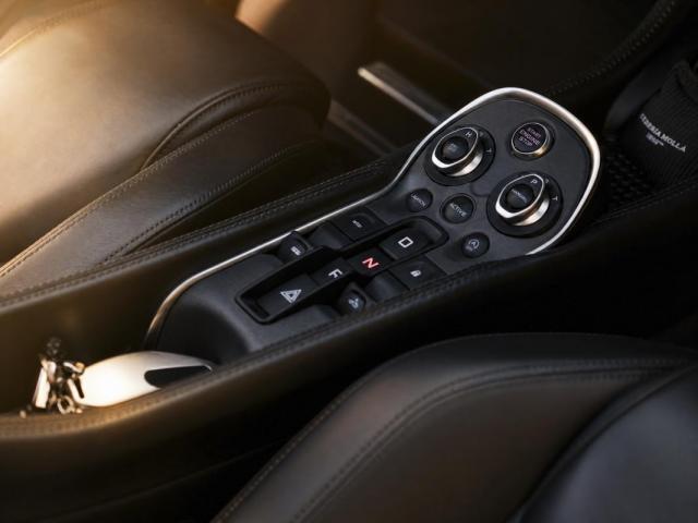 Mclaren 570s image 4