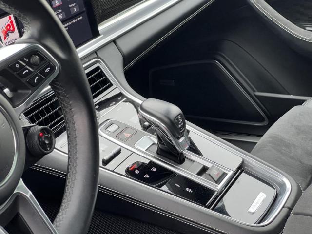 Porsche Panamera image 2