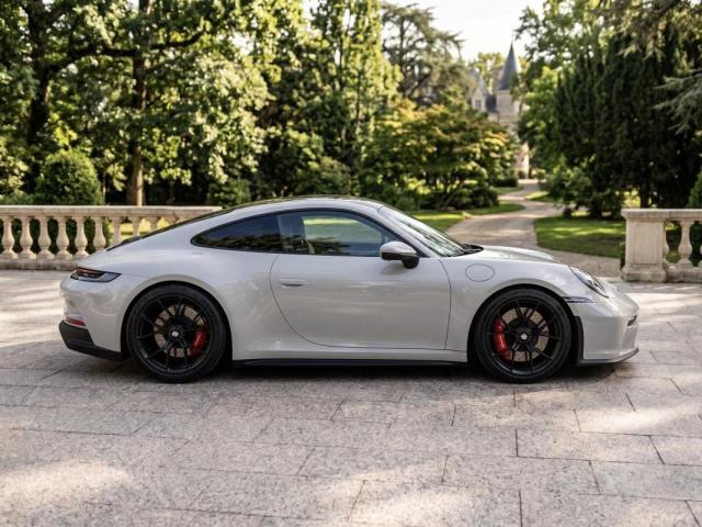 Porsche 911 image 4