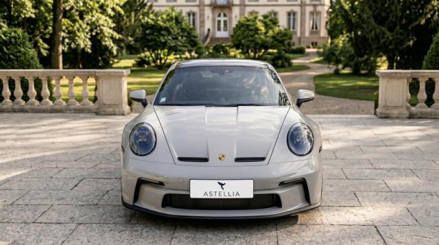 Porsche 911 image 3