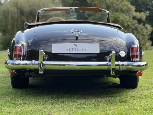 Mercedes Benz 190 image 8