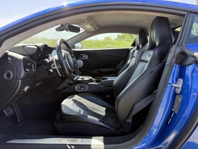 Aston Martin Vantage image 6