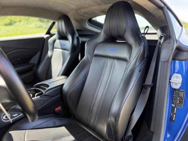 Aston Martin Vantage image 7