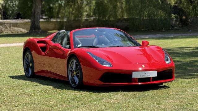 Ferrari 488 Spider V8 3.9 T 670ch