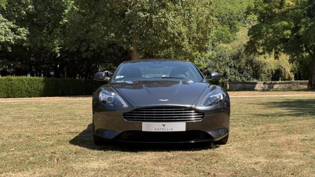 Aston Martin Db9 image 9