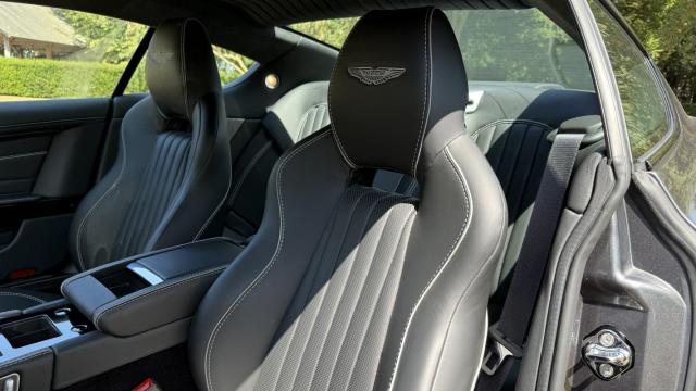 Aston Martin Db9 image 1