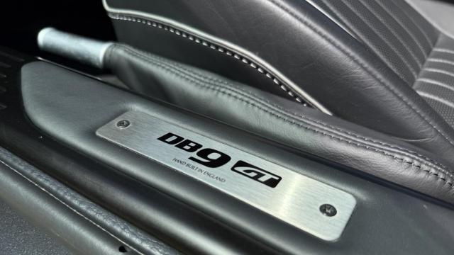 Aston Martin Db9 image 3