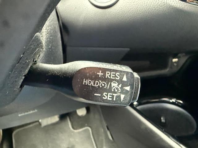 Toyota C-Hr image 2