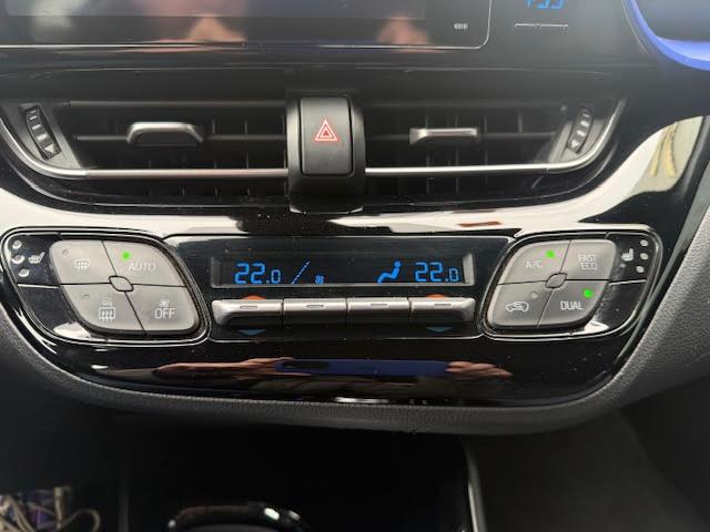 Toyota C-Hr image 9