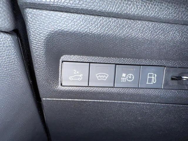 Peugeot 408 image 9