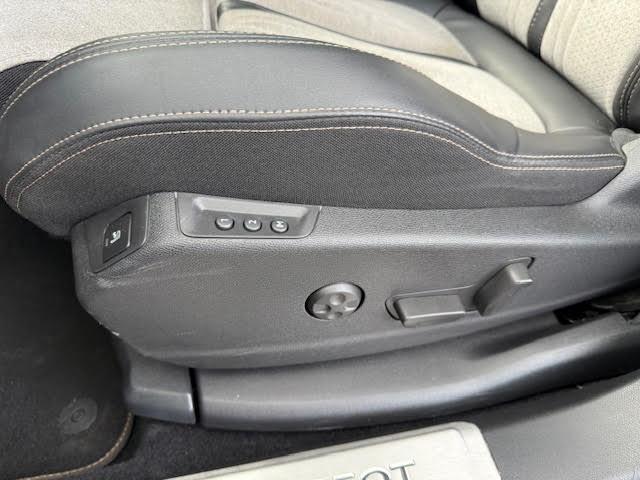 Peugeot 3008 image 6
