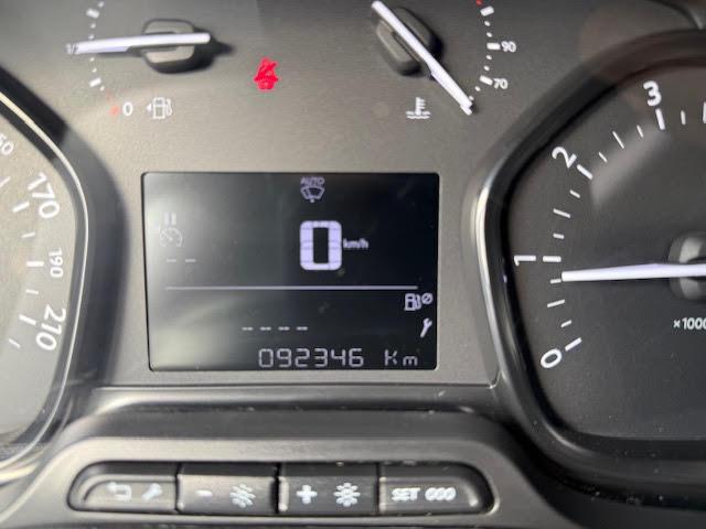 Peugeot Expert image 2