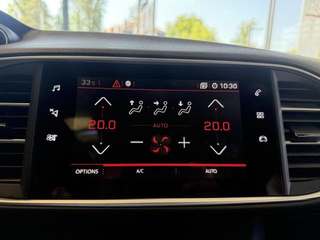 Peugeot 308 image 2