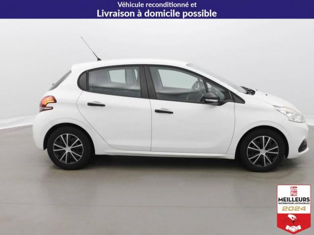 Peugeot 208 image 6