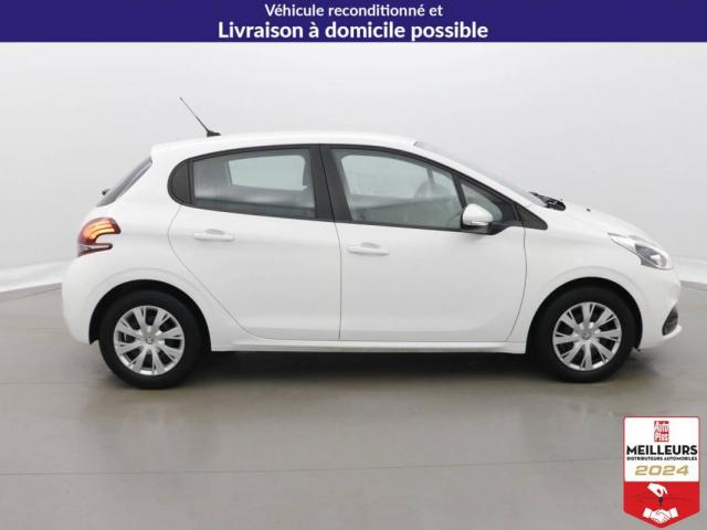 Peugeot 208 image 6