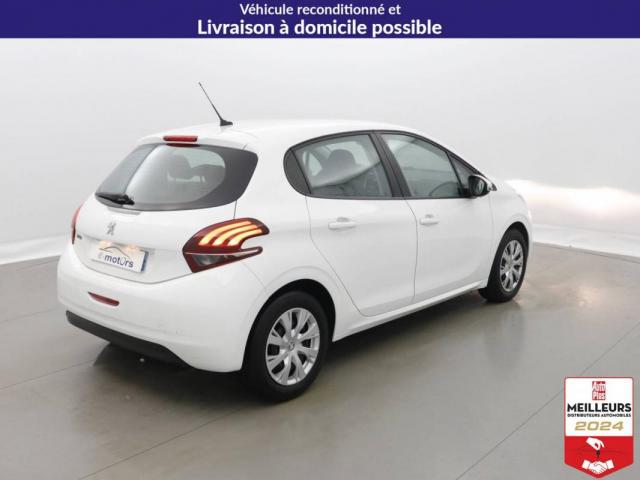 Peugeot 208 image 2