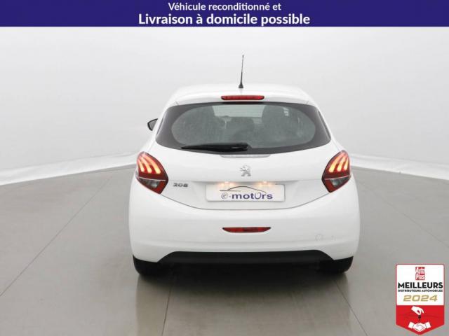 Peugeot 208 image 9
