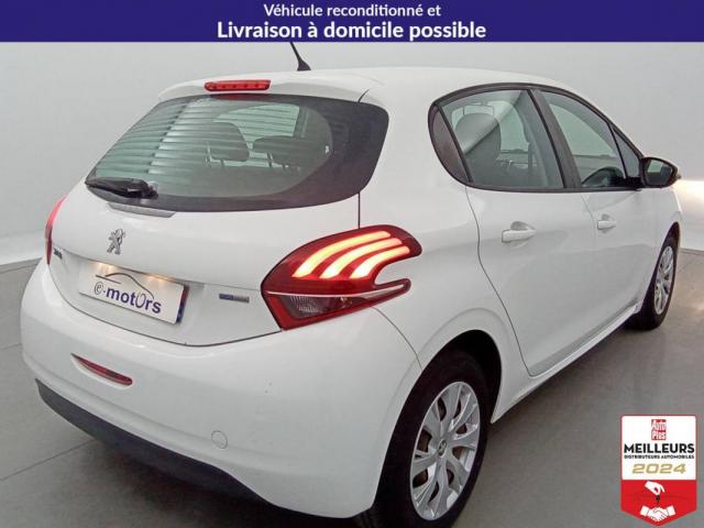 Peugeot 208 image 9