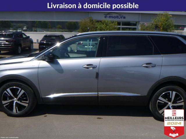 Peugeot 5008 image 1