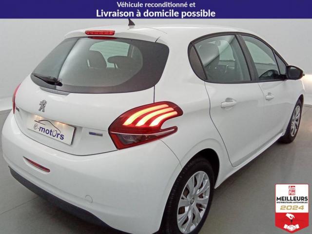 Peugeot 208 image 6