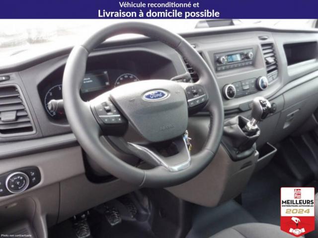 Ford Transit image 6