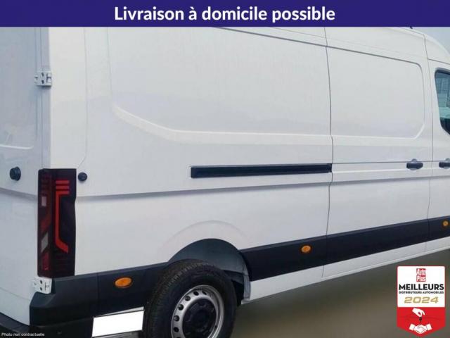 Renault Master image 1