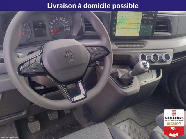 Renault Master image 2