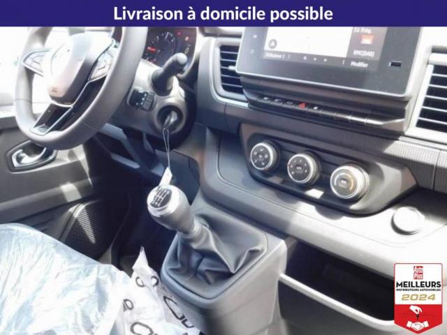 Renault Trafic image 9
