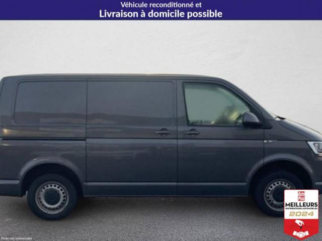 Volkswagen Transporter image 8