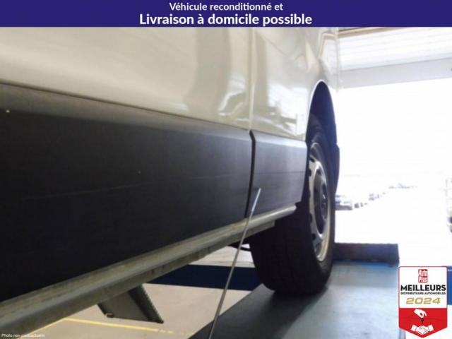 Renault Trafic image 2