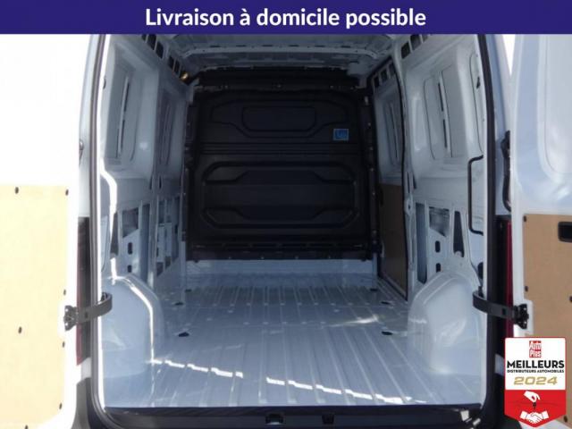 Renault Master image 1