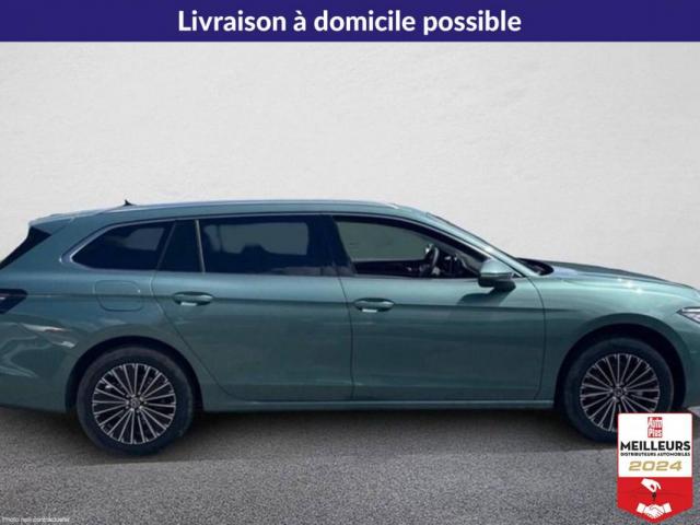 Volkswagen Passat image 1