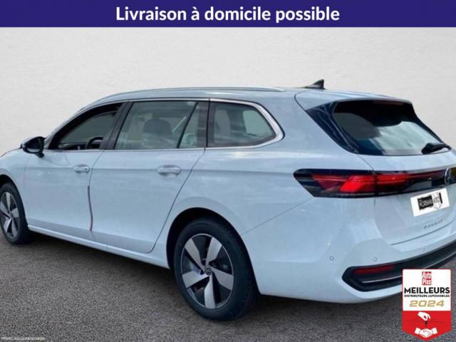 Volkswagen Passat image 1