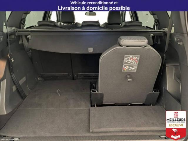 Peugeot 5008 image 2