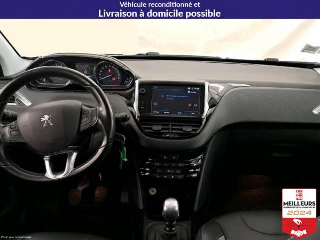 Peugeot 2008 image 2