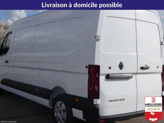 Renault Master image 2