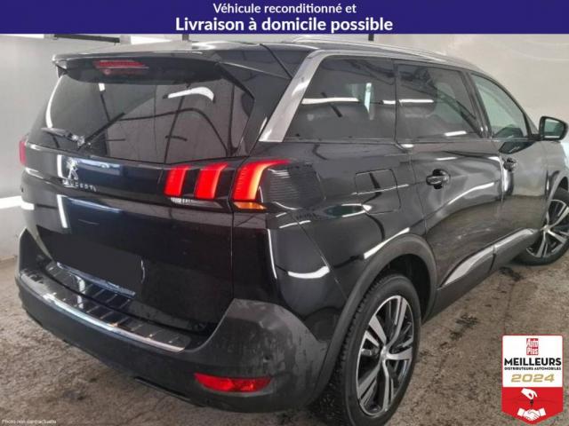 Peugeot 5008 image 2