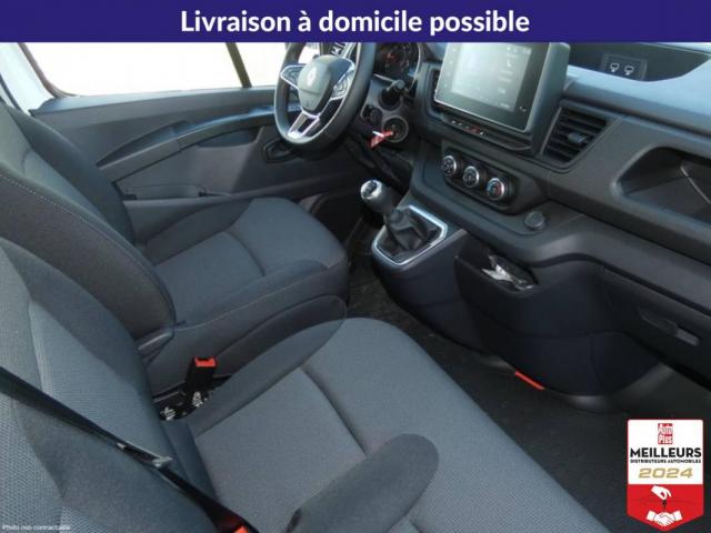 Renault Trafic image 8