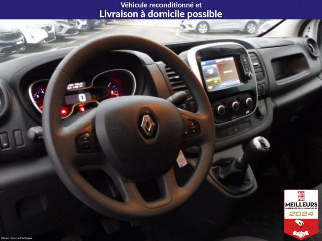 Renault Trafic image 2