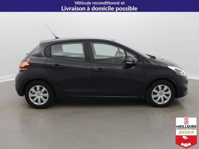 Peugeot 208 image 2