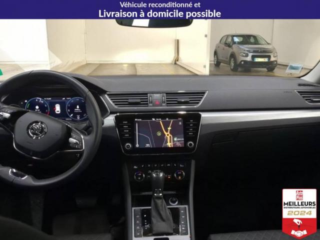 Skoda Superb Combi image 5