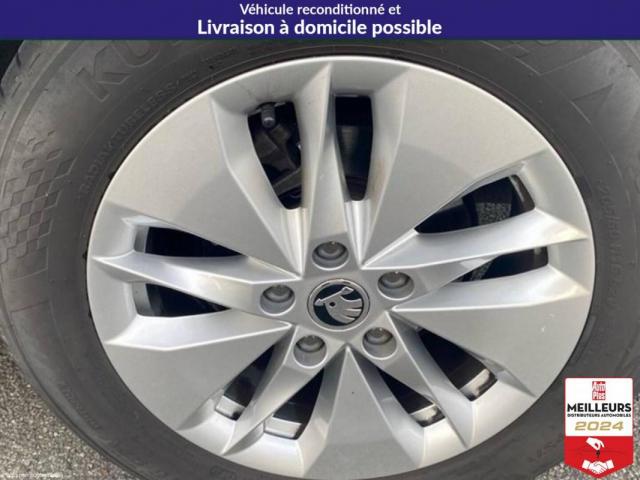 Skoda Octavia image 2