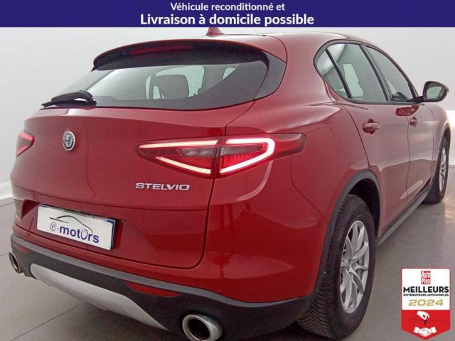 Alfa Romeo Stelvio image 5